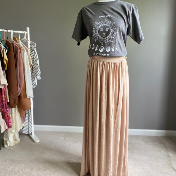 Pleated Maxi Skirt - Picture 8 of 8